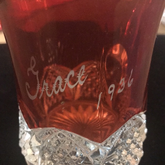 Vintage flash glass fair souvenir 1936 creamer and handled glass ruby red pair - Picture 11 of 16